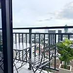 Near It Park Cebu! Minimalist And Spacious With 300 Mbps Wifi, Gym & Pool